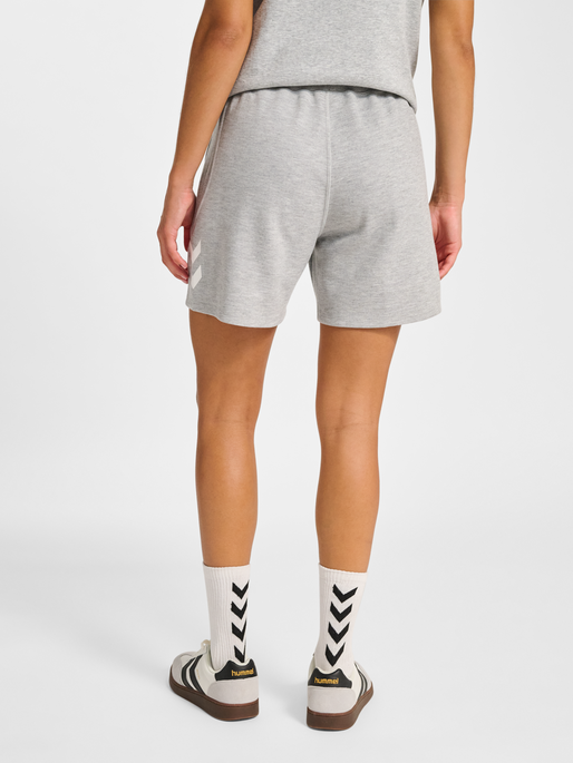hmlMOVE 2.0 SHORTS WOMAN, GREY MELANGE, model