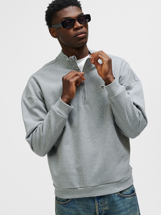 hmlLOOSE HALF ZIP  BEE, GREY MELANGE, model