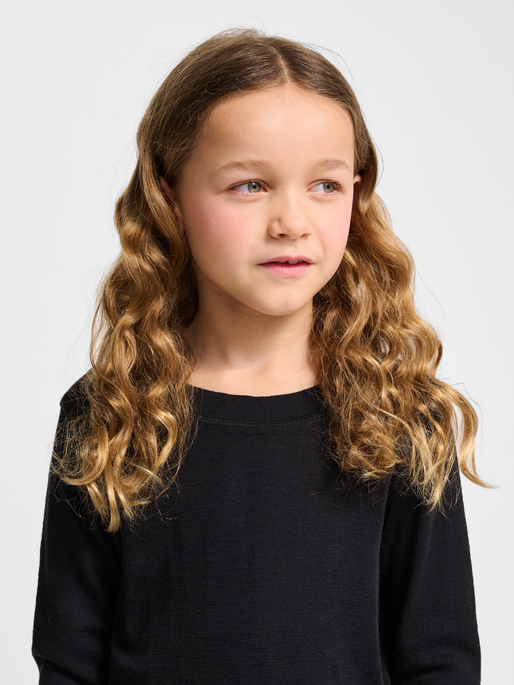 hmlJR WOOL RIB T-SHIRT L/S, BLACK, model