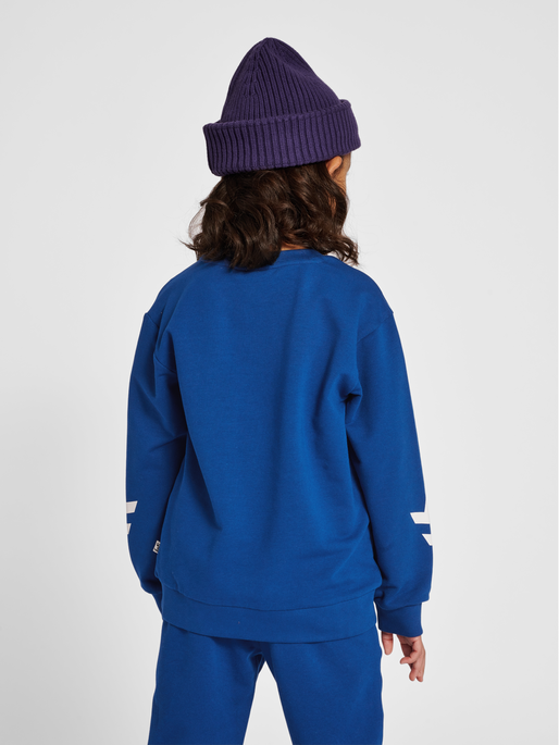 hmlVENTI TRACKSUIT, NAVY PEONY, model