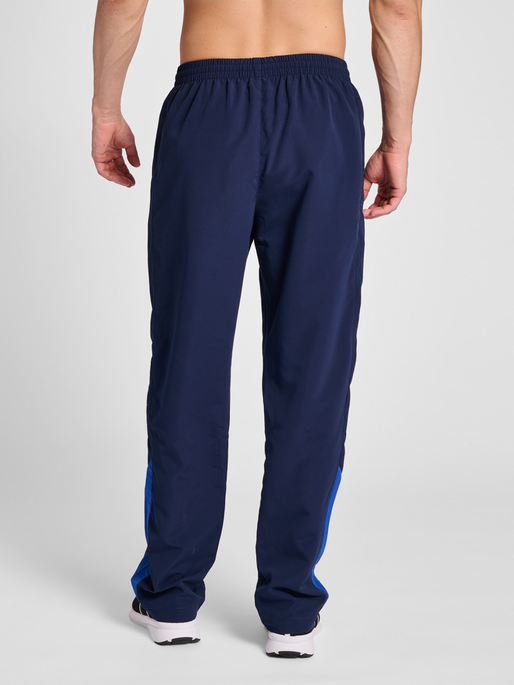 hmlPRO GRID WOVEN PANTS, MARITIME BLUE, model