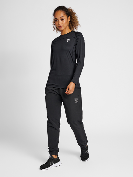hmlGG12 TRAINING TEE L/S WOMAN, 2001, model