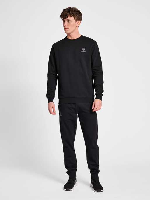 hmlOFFGRID COTTON PANTS, JET BLACK/FORGED IRON, model