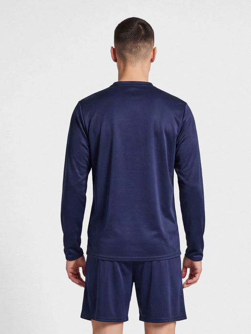 hmlESSENTIAL SWEATSHIRT, MARINE, model