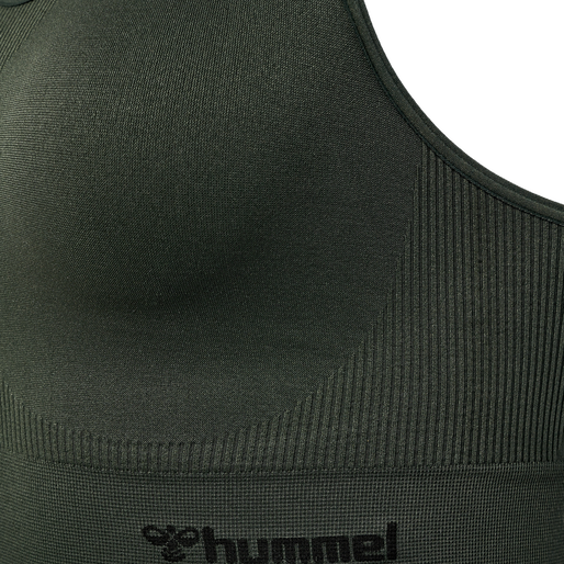 hmlTIF SEAMLESS SPORTS TOP, CLIMBING IVY hmlTIF SEAMLESS SPORTS TOP, CLIMBING IVY, packshot