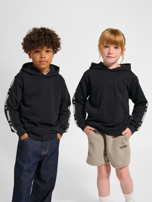hmlJR DANCE HOODIE, BLACK, model