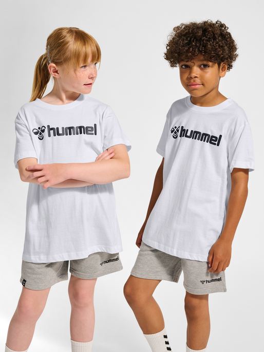 hmlMOVER COTTON T-SHIRT S/S KIDS, WHITE, model