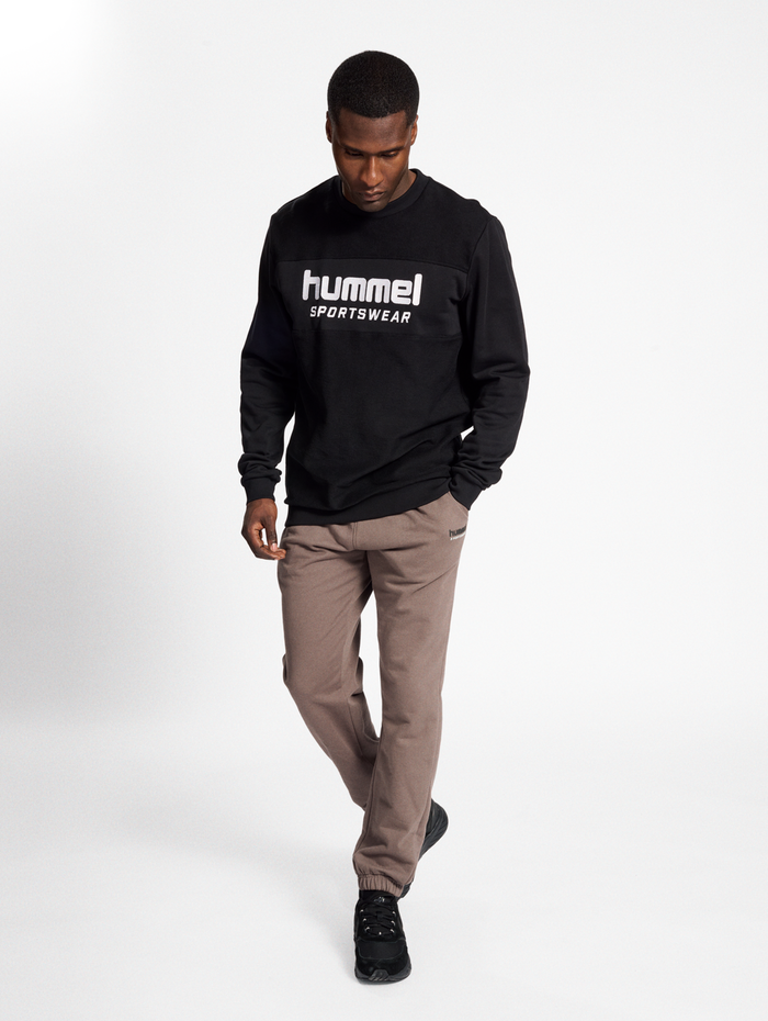 hmlLGC NATE SWEATPANTS, 8109, model