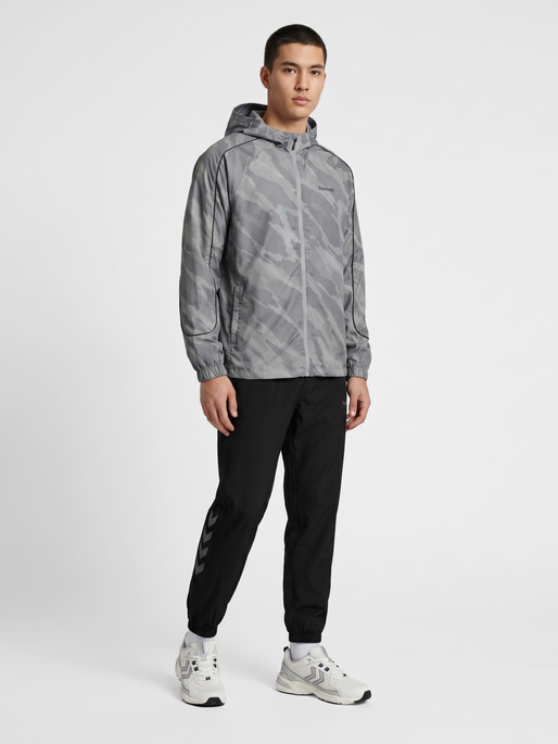 hmlAOP HYBRID TRACK JACKET, SHARKSKIN, model