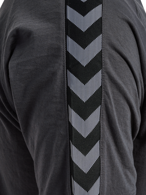 hmlAUTHENTIC TRAINING TEE, ASPHALT hmlAUTHENTIC TRAINING TEE, ASPHALT, packshot