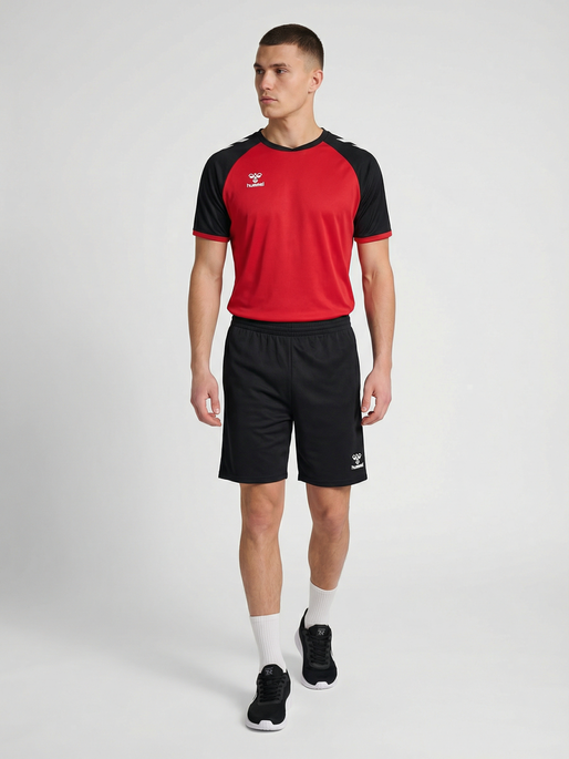 hmlESSENTIAL SHORTS, BLACK, model