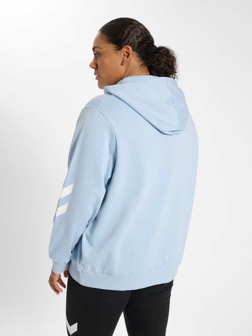 hmlLEGACY WOMAN HOODIE PLUS, CELESTIAL BLUE, model