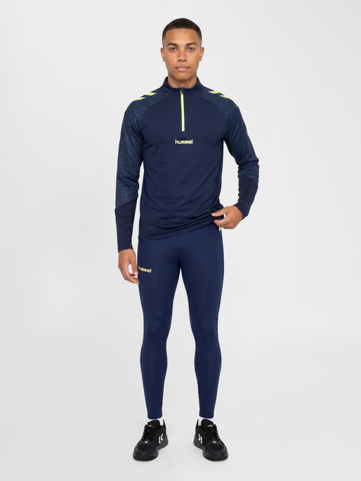 hmlBLAZE 2.0 TRAINING PANTS, MARINE/SHADOW LIME, model