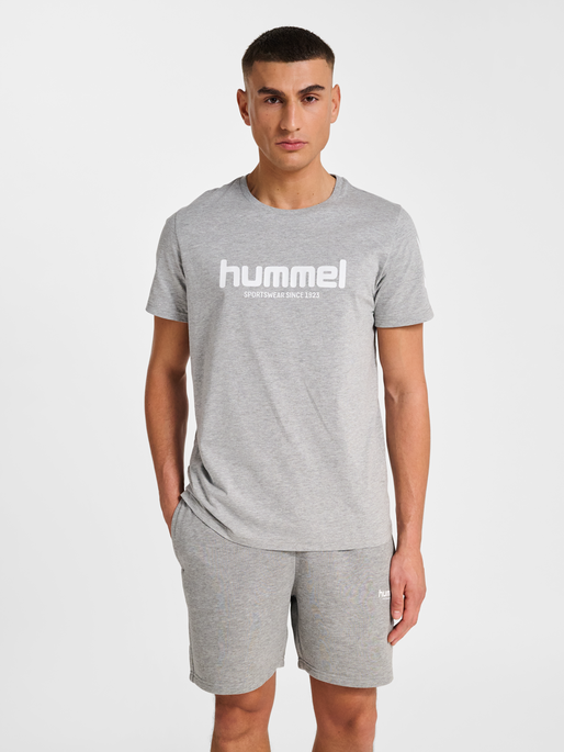 hmlLEGACY 2.0 T-SHIRT S/S, GREY MELANGE, model