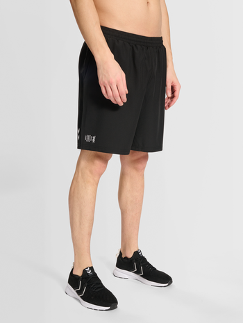 hmlCOURT WOVEN SHORTS, BLACK, model