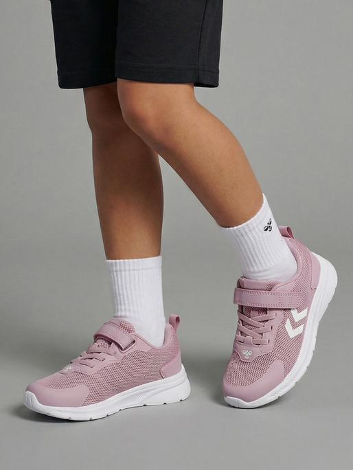 ACTUS TR BREATHER JR, KEEPSAKE LILAC, model