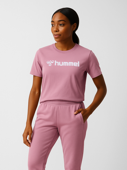 hmlMOVER COTTON T-SHIRT S/S WOMAN, 3325, model