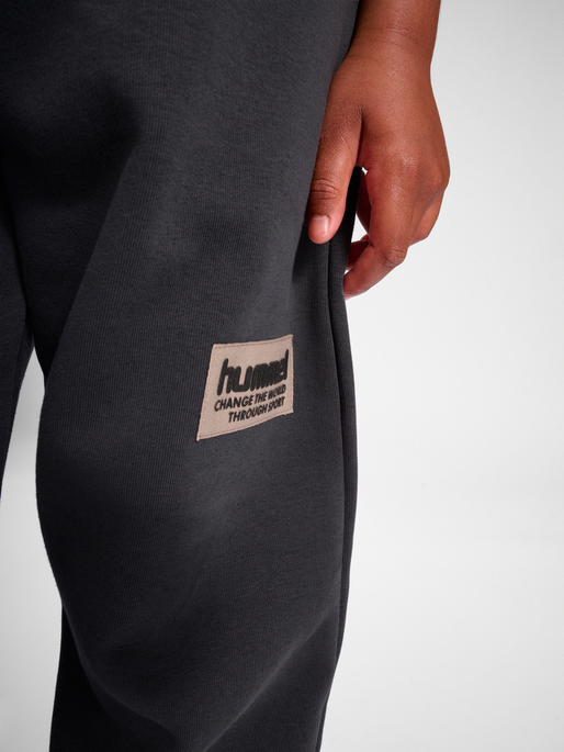 hmlDARE PANTS, 1525, model