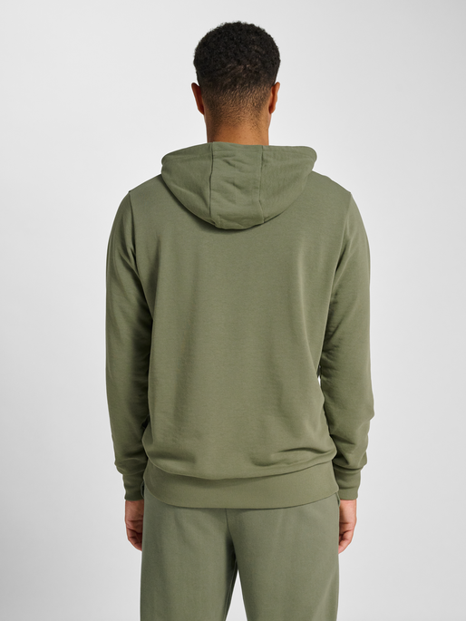 hmlPULSE SWEAT HOODIE, DEEP LICHEN GREEN, model