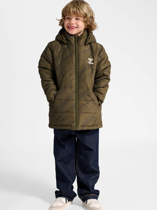 hmlECHO JACKET, DARK OLIVE, model