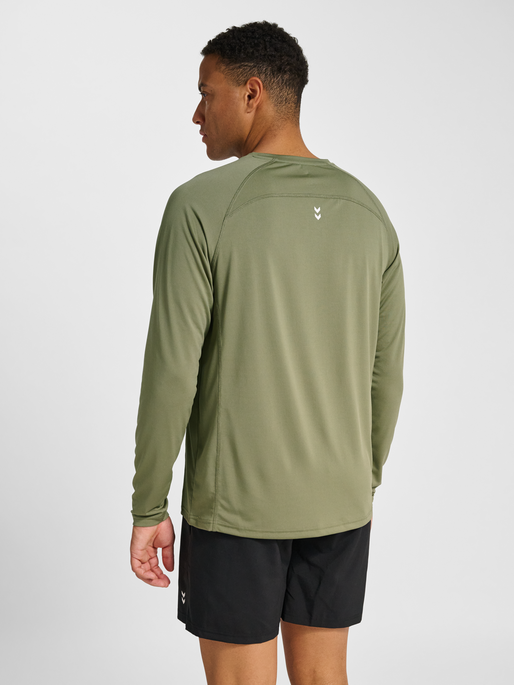 hmlPULSE WORKOUT T-SHIRT L/S, DEEP LICHEN GREEN, model