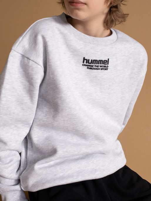 hmlPURE SWEATSHIRT, ULTRA LIGHT GREY MELANGE, model