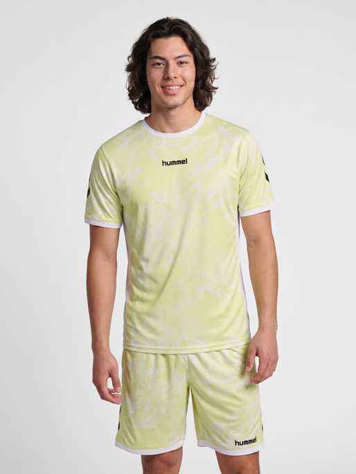 hmlBLAZE CLUB 26 GRAPHIC SET, ASIAN PEAR/WHITE, model