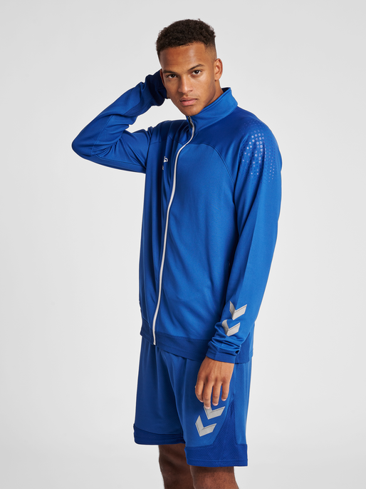 hmlLEAD POLY ZIP JACKET, TRUE BLUE, model