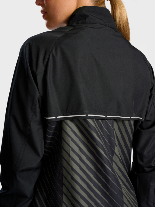 nwlPACE JACKET WOMAN, BLACK BELUGA AOP, model