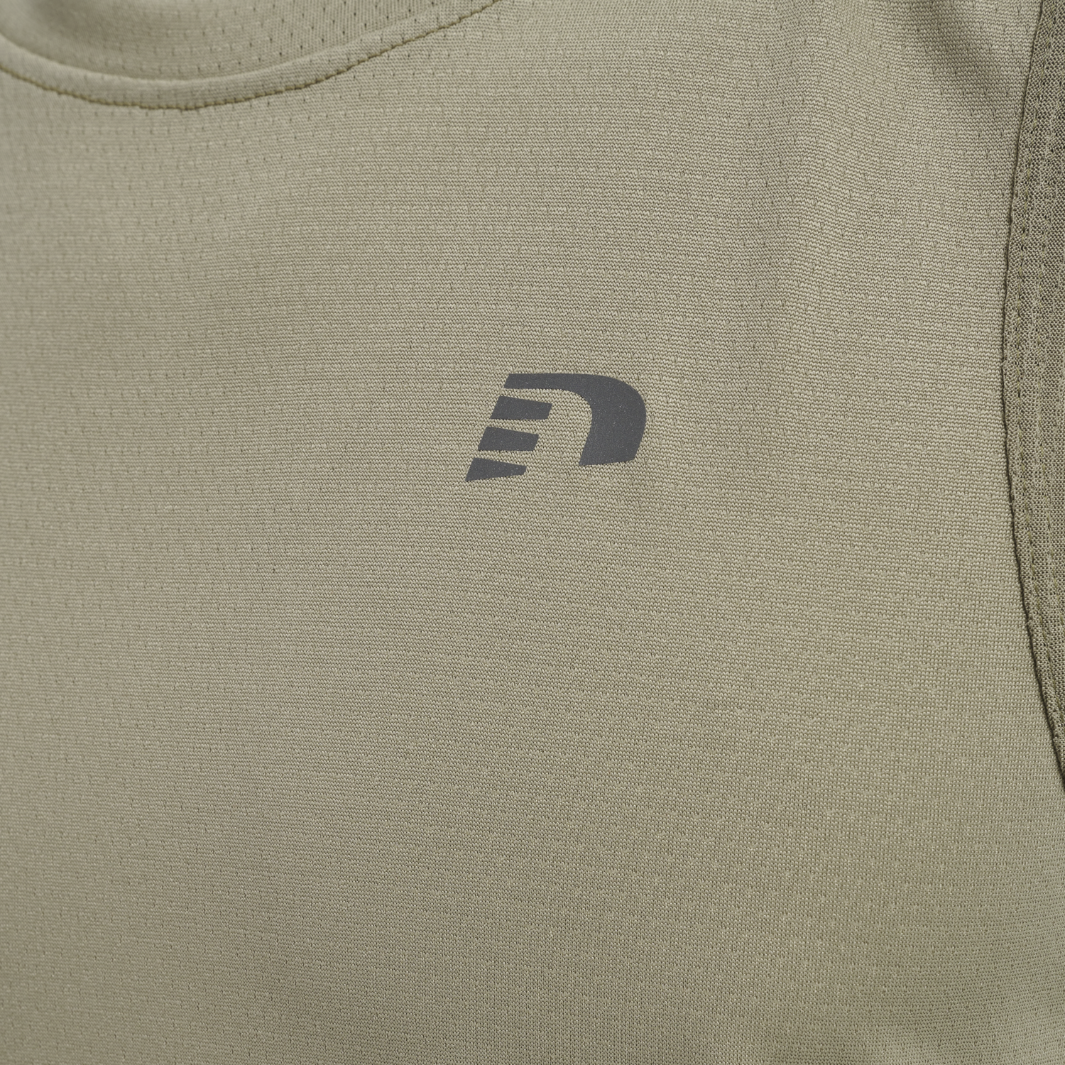 MEN RUNNING SINGLET, WINTER TWIG, packshot