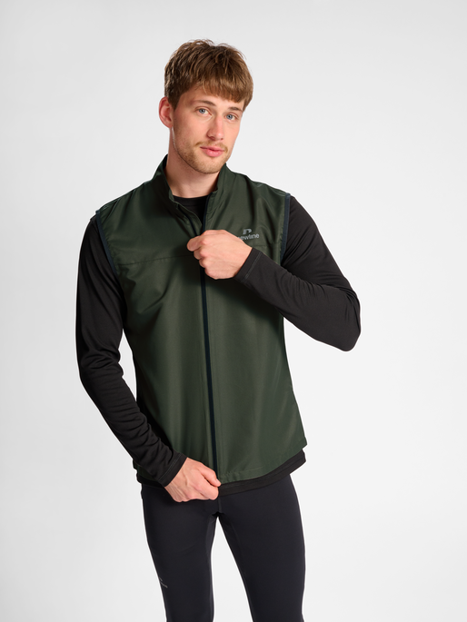 nwlBEAT GILET, 1954, model