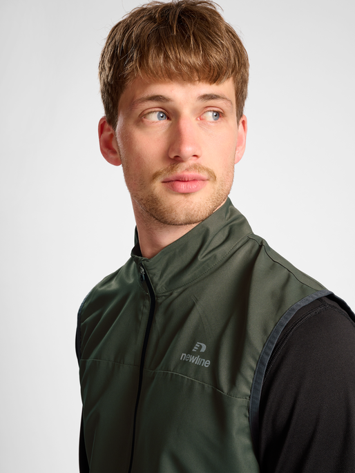 nwlBEAT GILET, 1954, model
