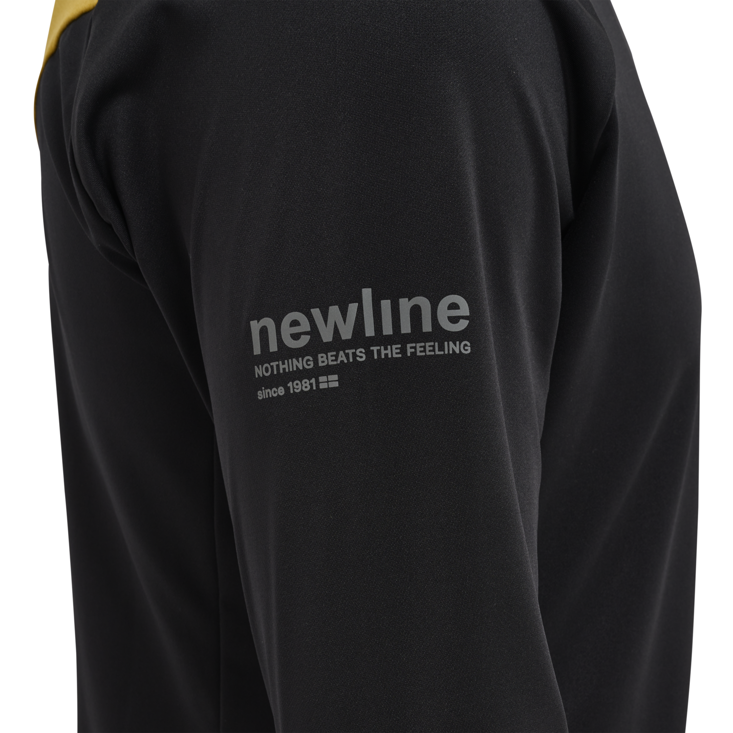 MEN 1/2 ZIP SWEAT, 2413, packshot