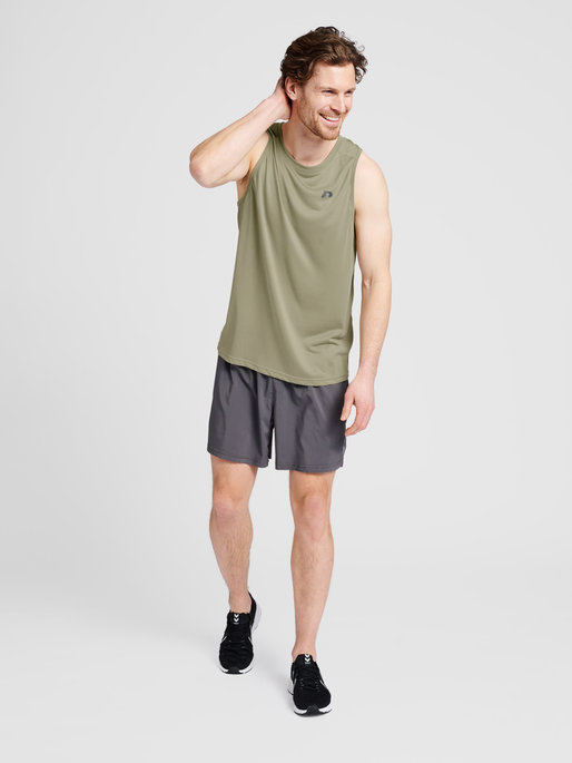 MEN RUNNING SINGLET, WINTER TWIG, model