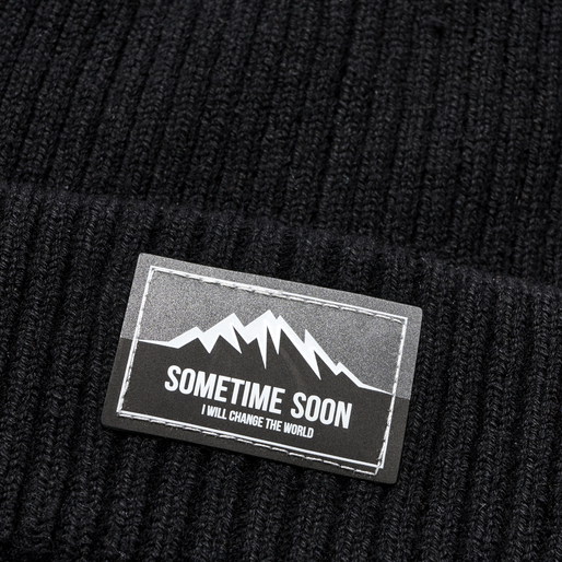stsNORTH BEANIE, CAVIAR, packshot
