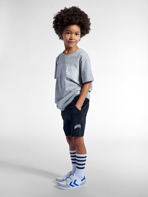 stmOCEAN SHORTS, 2001, model