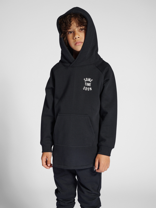 stsMONTEREY HOODIE, BLACK, model